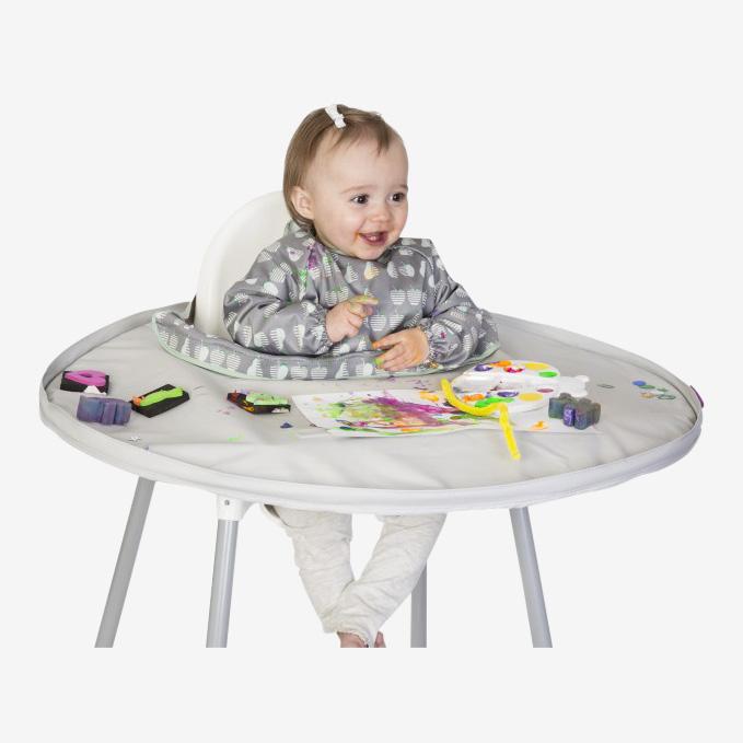 Tidy Tot Lätzchen und Tablett – SET – Graue Äpfel – Lätzchen mit Ärmeln – MamaMilla