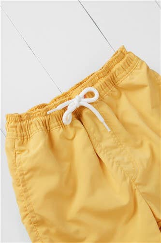 Grass &amp; Air ochre lange badeshorts set fra siden