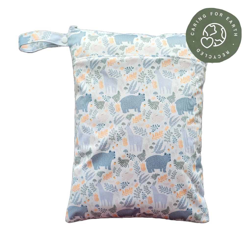 Der schwedische Wald | Wetbag mittel: Hopfenblüten grün - - MamaMilla