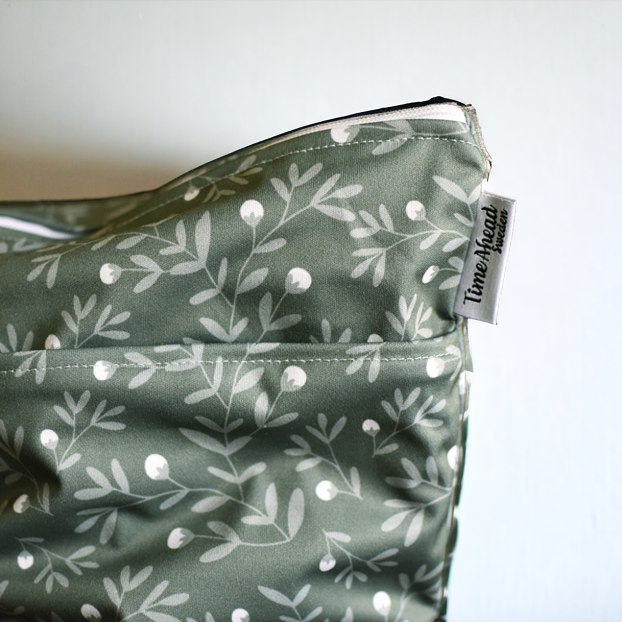 Der schwedische Wald | Wetbag mittel: Hopfenblüten grün - - MamaMilla