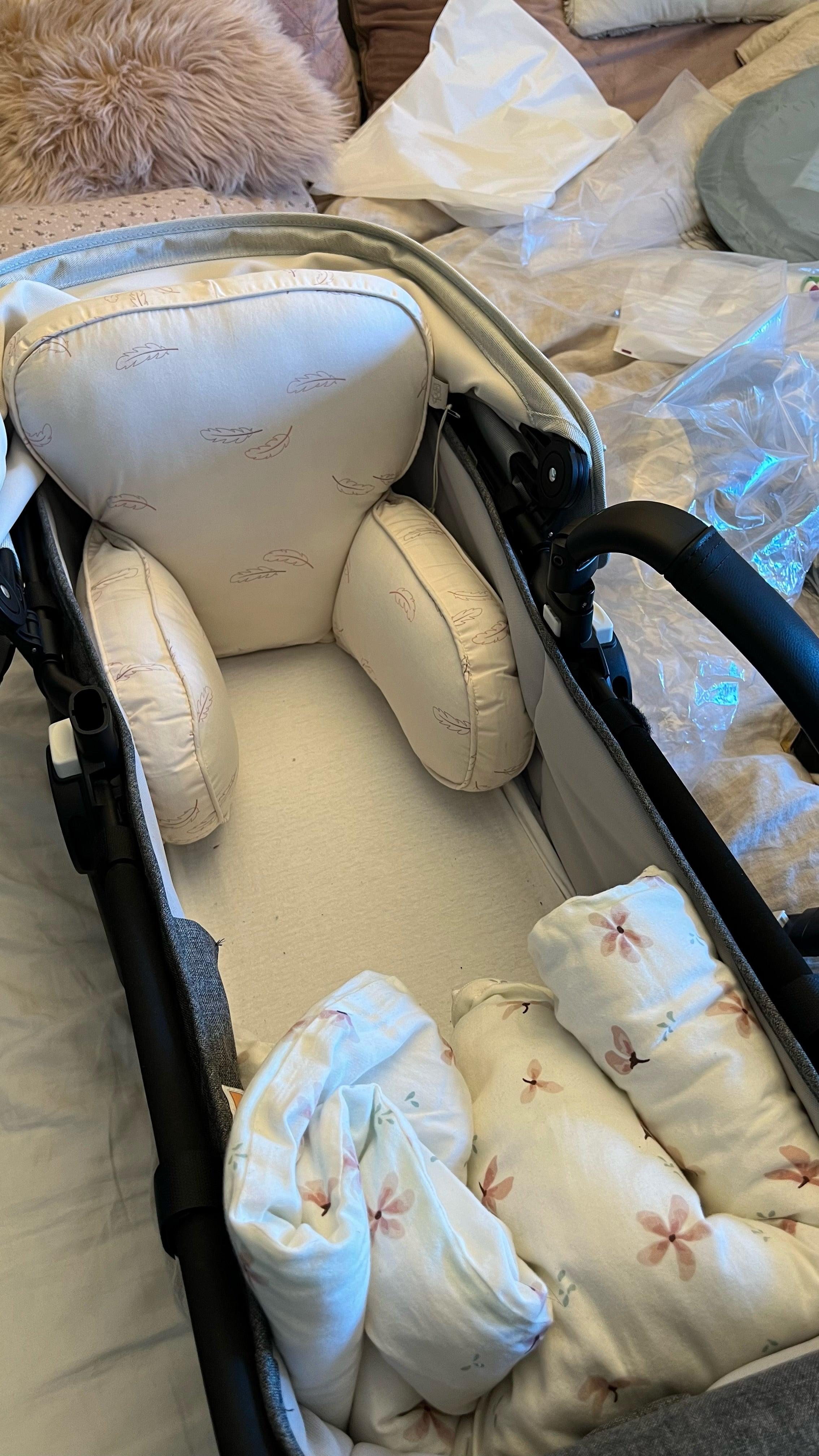 MamaMilla Kinderwagenkissen – Dusty Dark Blue – Kinderwagenkissen – MamaMilla
