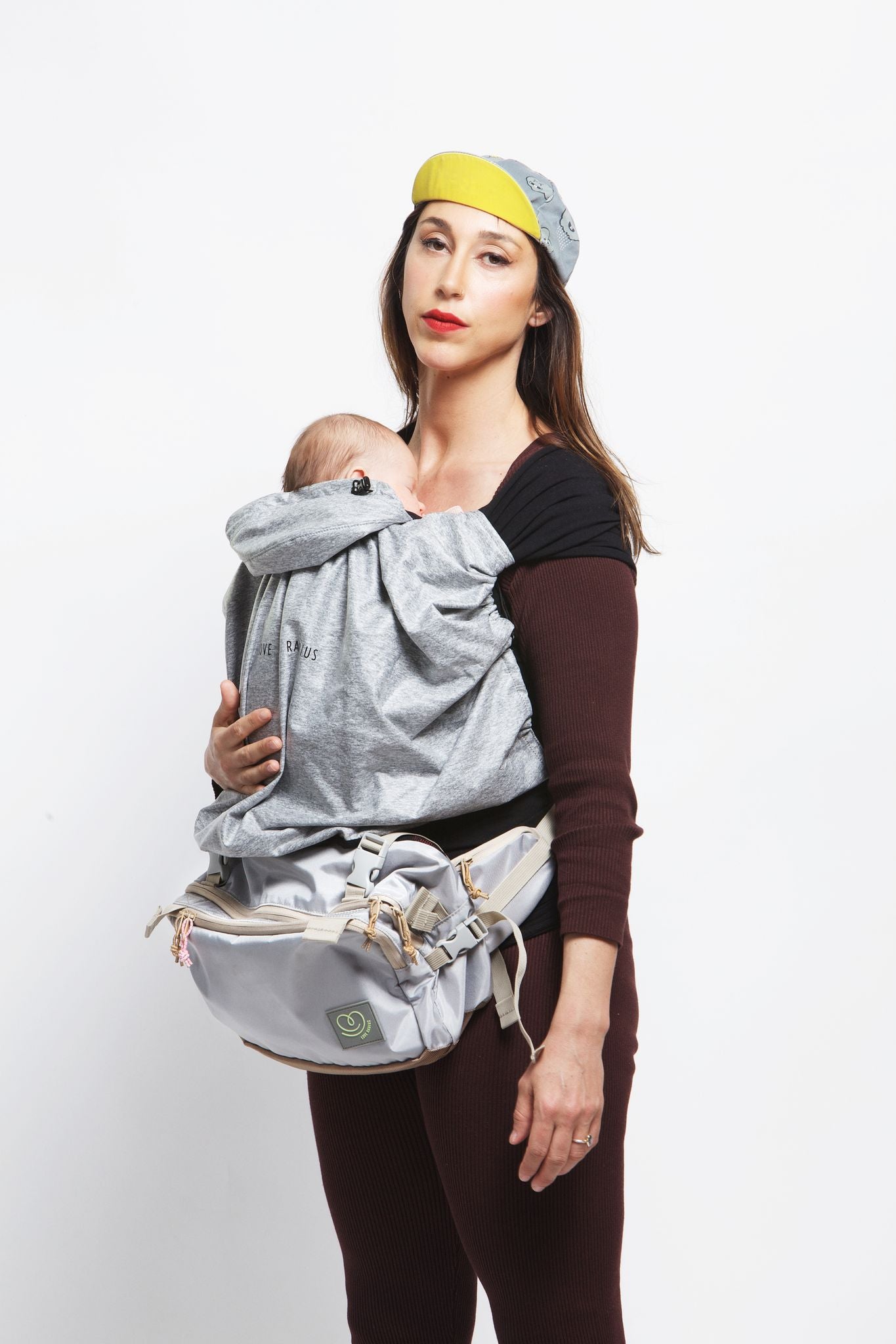 Liebesradius - CaravanBag - Multibag und Hüfttrage in einem - Grau - Wickeltasche - MamaMilla