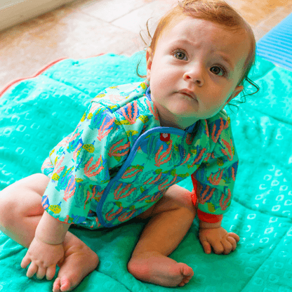 Leicht gefütterter Baby-Badeanzug mit Schwimmwindel – Baby Cozy Suit – Turtles – Bademode – MamaMilla
